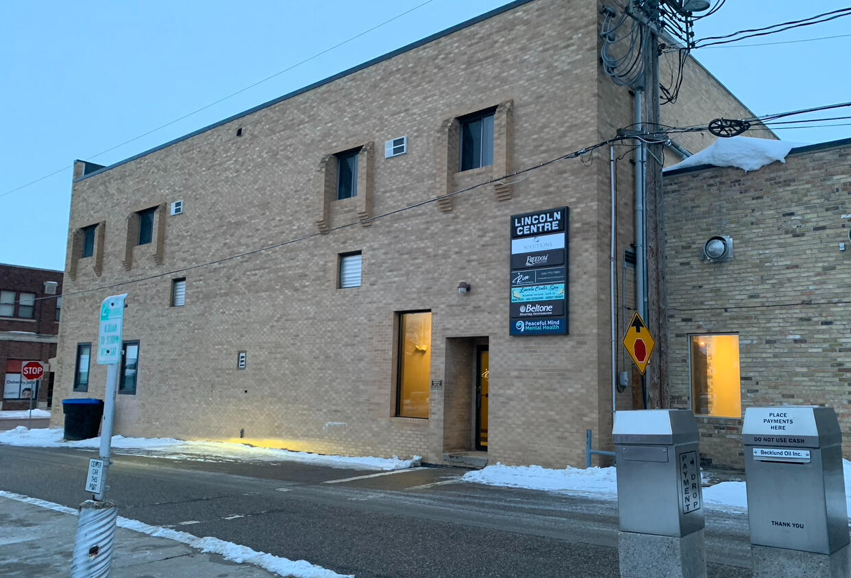 Rear of Lincoln Center Building next to alley